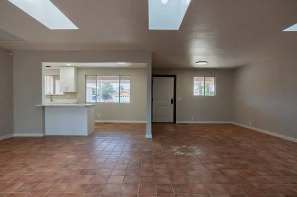 2085 Cabot AVE, Merced, CA 95348