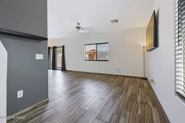 8218 W Kerr St, Tucson, AZ 85757