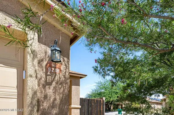 8218 W Kerr St, Tucson, AZ 85757