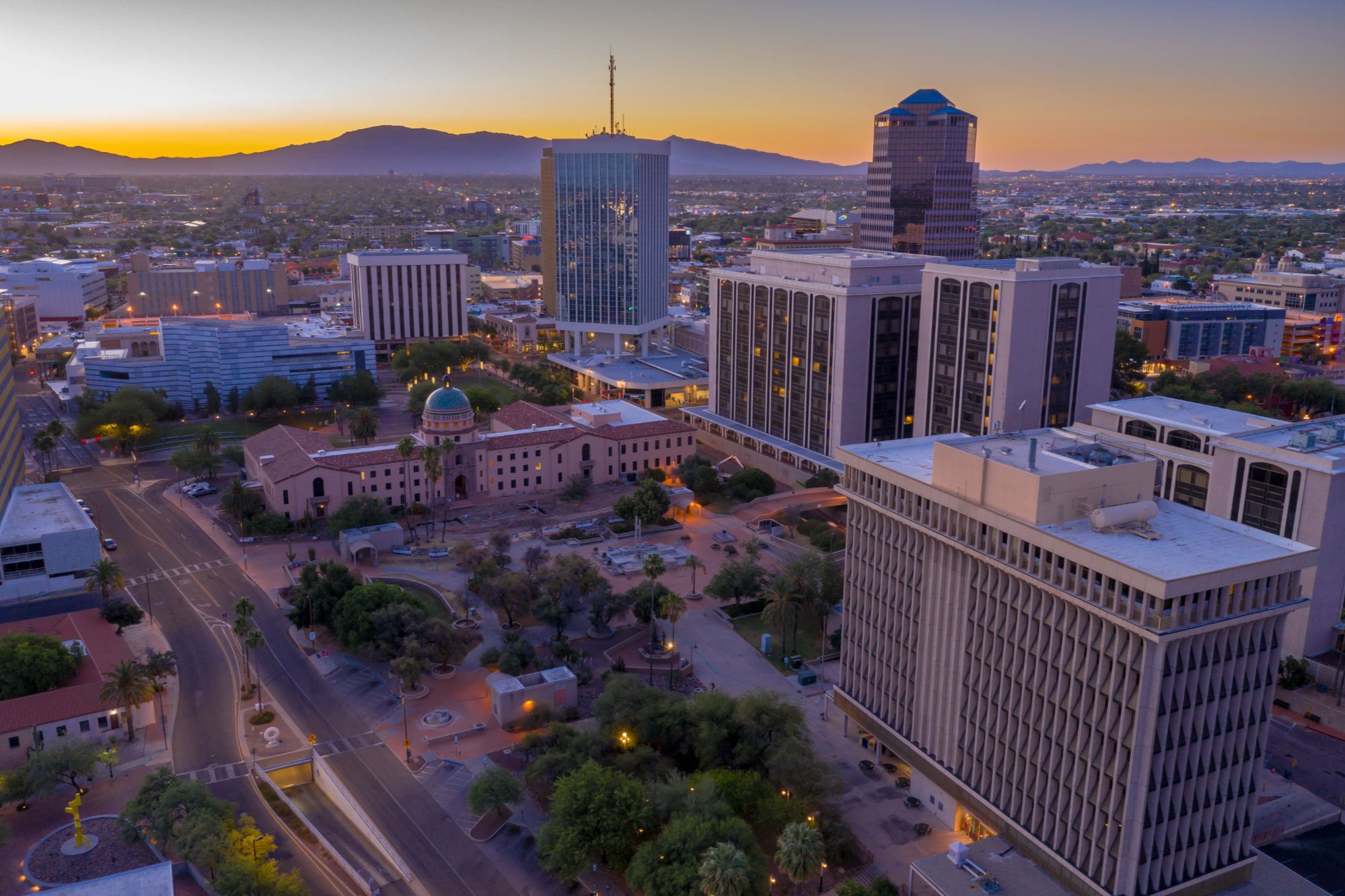 Desert neighborhood with Catalina Mountain views near Tucson