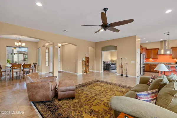 12364 N Pathfinder Dr, Marana, AZ 85658