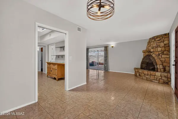 5172 N Pueblo Villas Dr, Tucson, AZ 85704