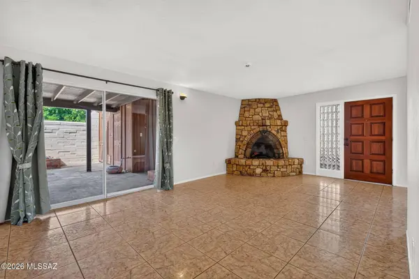 5172 N Pueblo Villas Dr, Tucson, AZ 85704