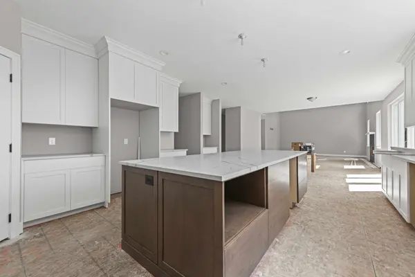 3258 Shorewood Ave, Fort Gratiot, MI 48059-3140
