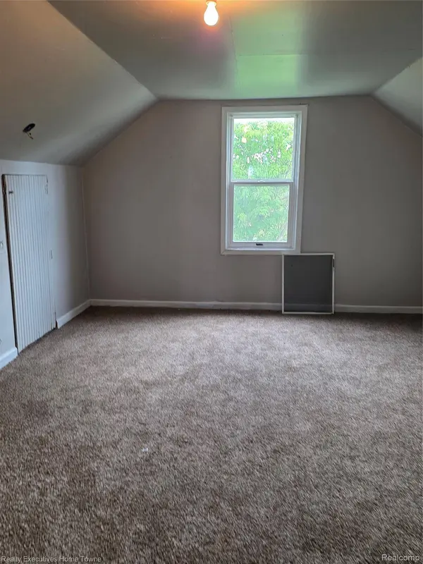 16409 Owen AVE, Eastpointe, MI 48021