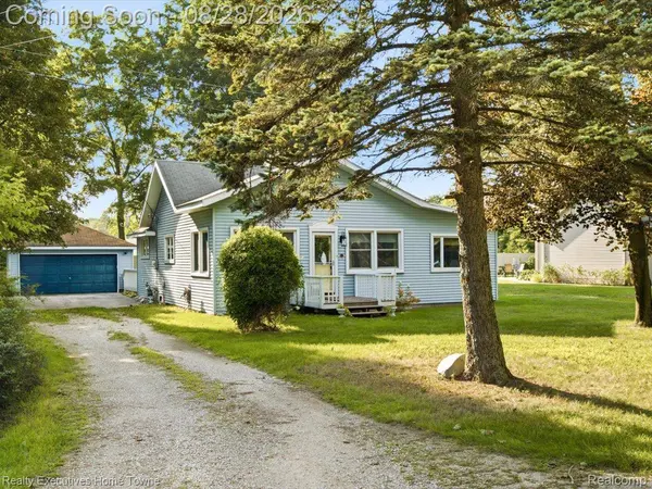 6965 Lakeport DR, Burtchville Township, MI 48059