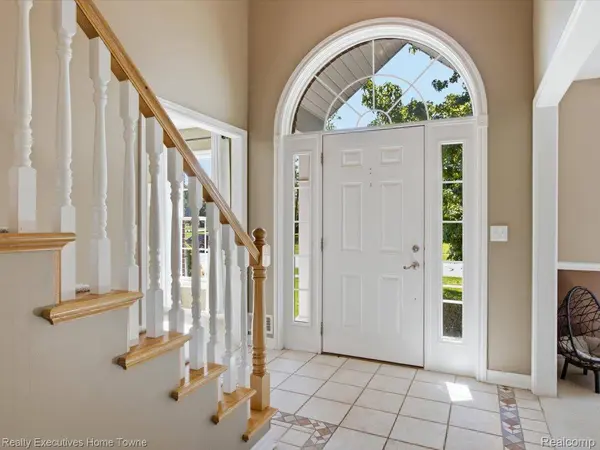 3276 Shorewood AVE, Fort Gratiot Charter Township, MI 48059