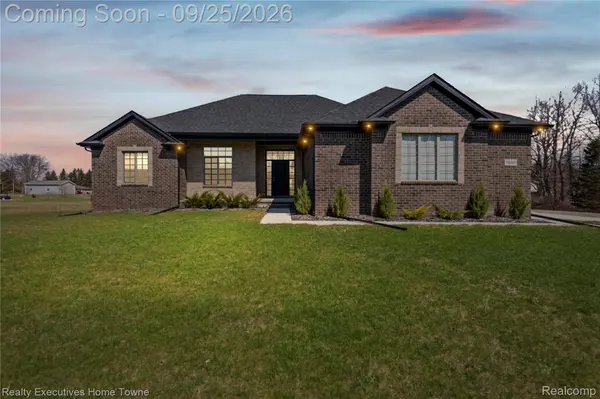 7285 Wood Pointe DR, Almont Township, MI 48003