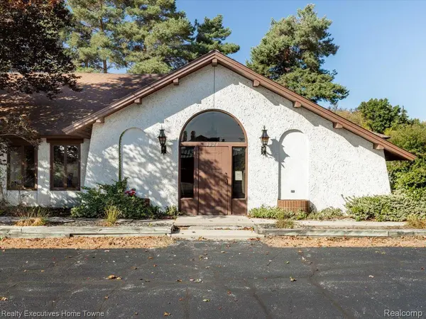 3024 Commerce DR, Fort Gratiot Charter Township, MI 48059