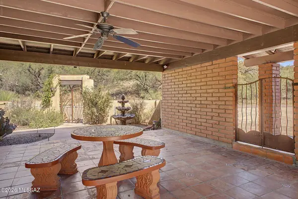 1672 W Camino Campestre, Nogales, AZ 85621