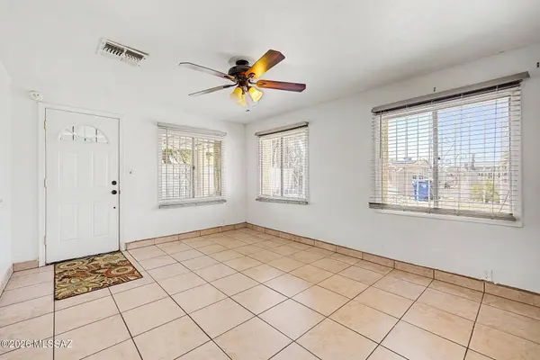 201 E Rodeo Dr, Tucson, AZ 85714