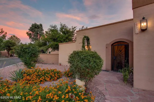 8972 E Linden St, Tucson, AZ 85715