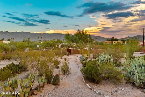 9420 E Sierra St, Tucson, AZ 85710