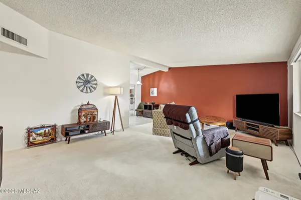 141 E El Naranjo, Green Valley, AZ 85614