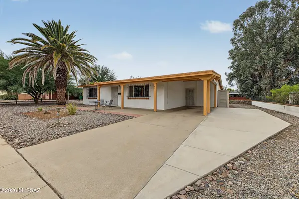 141 E El Naranjo, Green Valley, AZ 85614