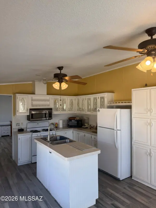 9025 S Marstellar Rd, Tucson, AZ 85736