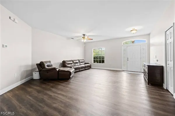 15752 Sunny Crest LN, Fort Myers, FL 33905