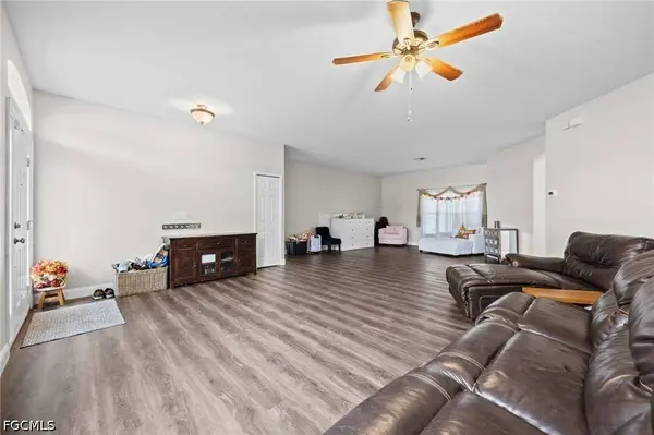 15752 Sunny Crest LN, Fort Myers, FL 33905