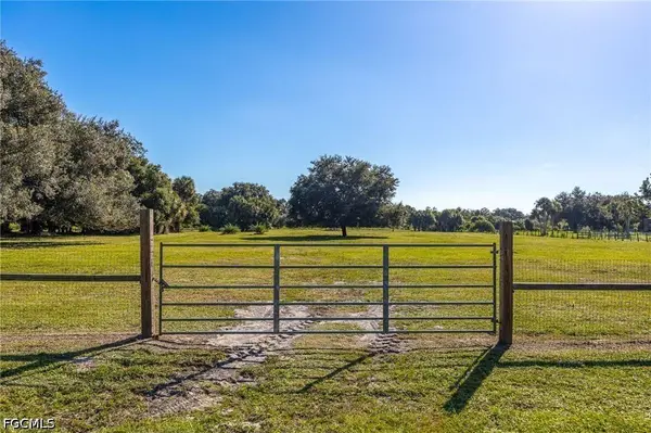 3251 Bateman RD, Alva, FL 33920