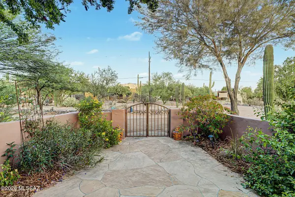 8831 N Rasmussen Ave, Tucson, AZ 85742