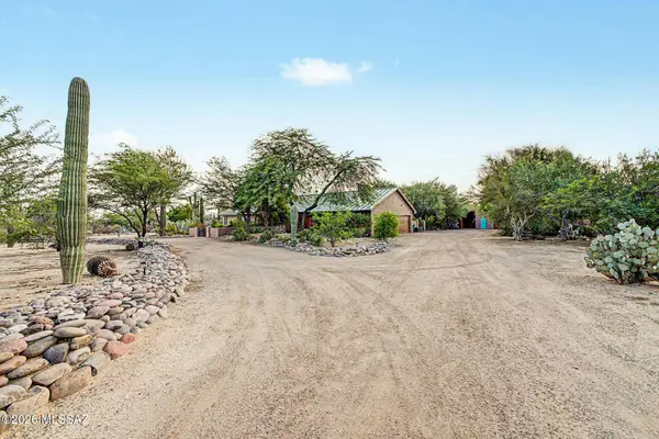 8831 N Rasmussen Ave, Tucson, AZ 85742