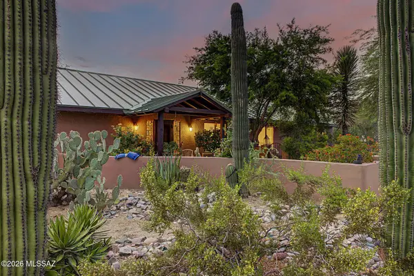 8831 N Rasmussen Ave, Tucson, AZ 85742