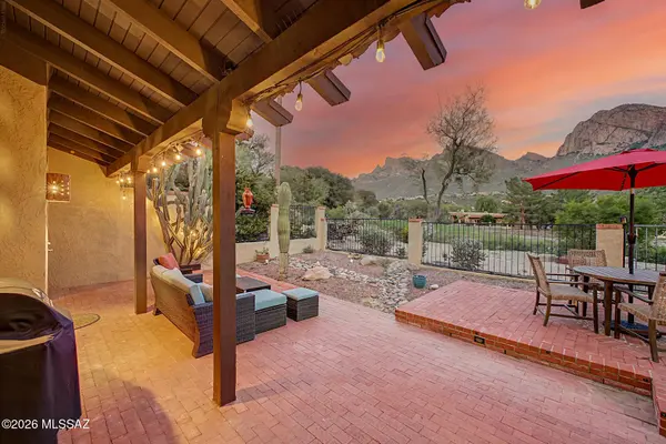 764 E Camino Diestro, Oro Valley, AZ 85704