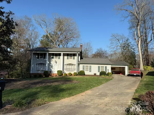 1968 12th Street PL NE, Hickory, NC 28601