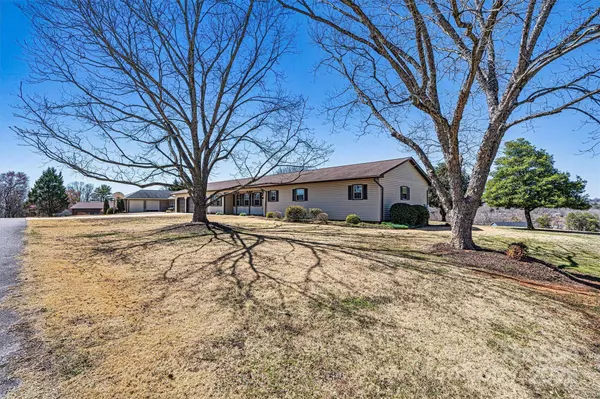 2 Honeysuckle WAY, Granite Falls, NC 28630