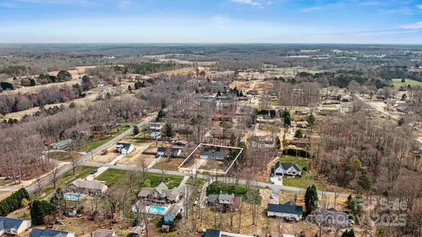 1140 Knollwood DR, Claremont, NC 28610