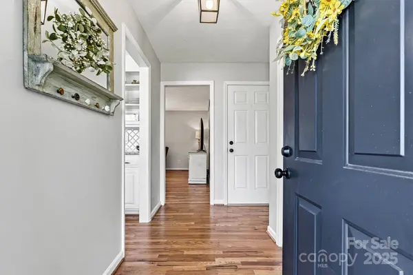 1140 Knollwood DR, Claremont, NC 28610