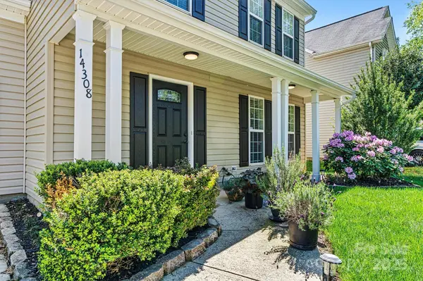 14308 Carolina Forest CT, Charlotte, NC 28273