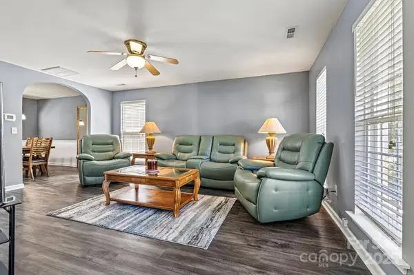 14308 Carolina Forest CT, Charlotte, NC 28273