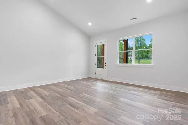 2045 Cordia CIR, Newton, NC 28658