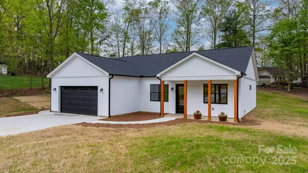 2045 Cordia CIR, Newton, NC 28658