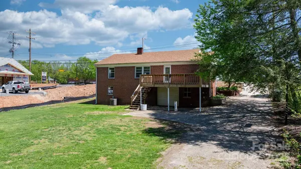 3015 North Center ST NW #6, Hickory, NC 28601