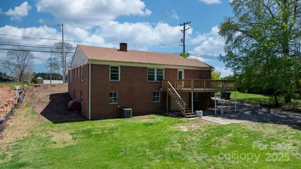 3015 North Center ST NW #6, Hickory, NC 28601