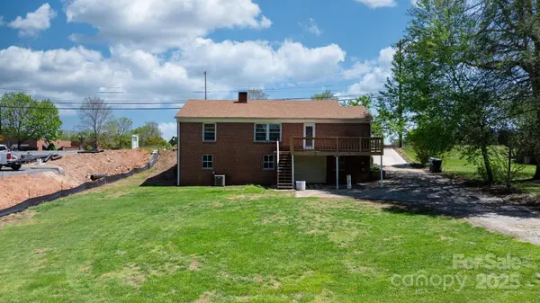 3015 North Center ST NW #6, Hickory, NC 28601