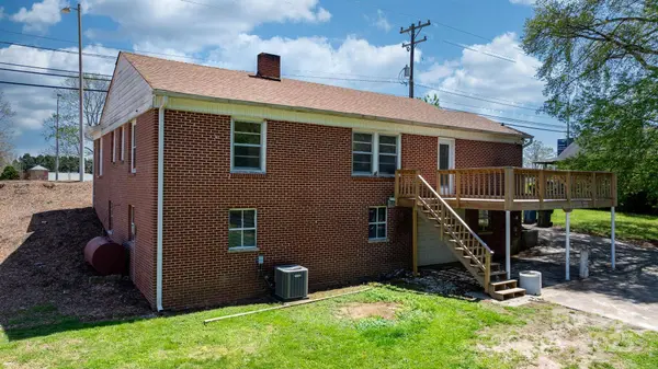 3015 North Center ST NW #6, Hickory, NC 28601