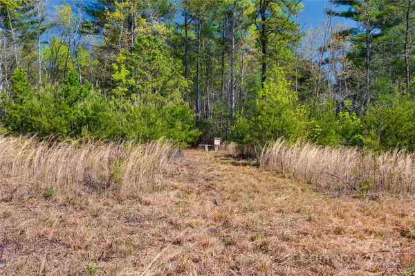 2660 Playmore Beach RD, Lenoir, NC 28645