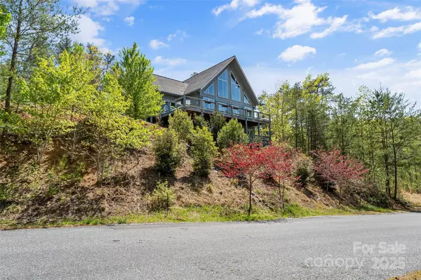 521 Waters Edge DR, Nebo, NC 28761
