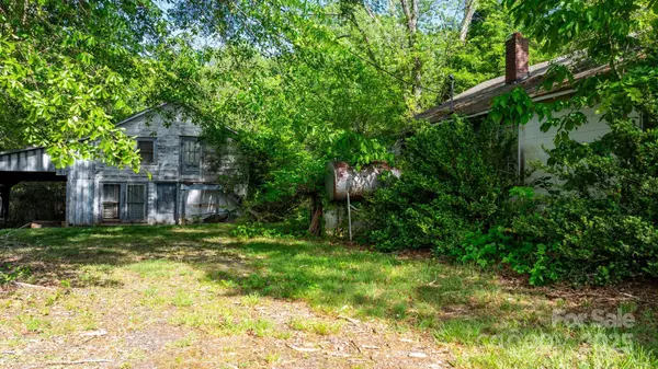 2758 Startown RD, Newton, NC 28601