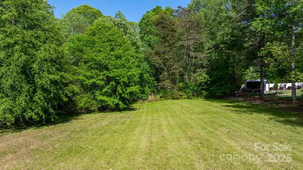 2758 Startown RD, Newton, NC 28601