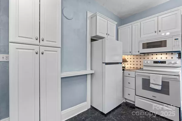 218 5th ST SE, Hickory, NC 28602