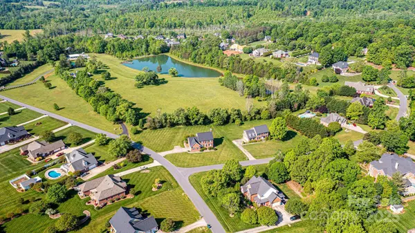 4047 Rainbow Hills DR, Hickory, NC 28602