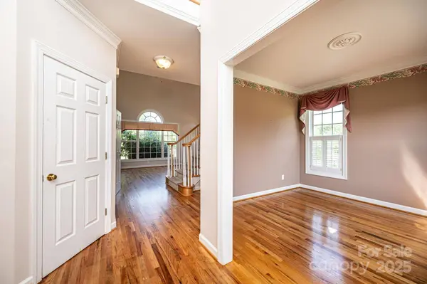 4047 Rainbow Hills DR, Hickory, NC 28602