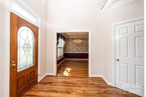 4047 Rainbow Hills DR, Hickory, NC 28602