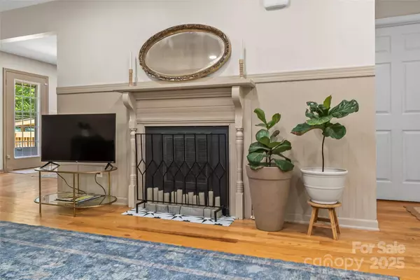 1338 Pell DR, Lincolnton, NC 28092