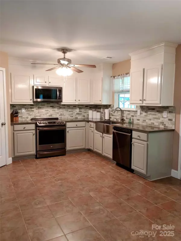 136 Elba DR, Mooresville, NC 28115