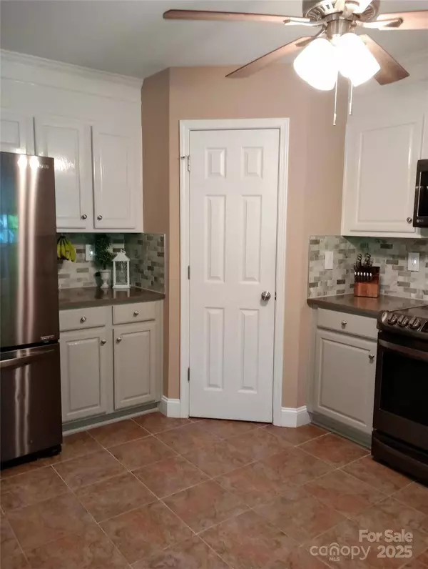 136 Elba DR, Mooresville, NC 28115